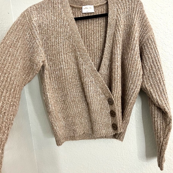 Comfy and cozy Allie Rose Beige knit cardigan sweater - Picture 3 of 11